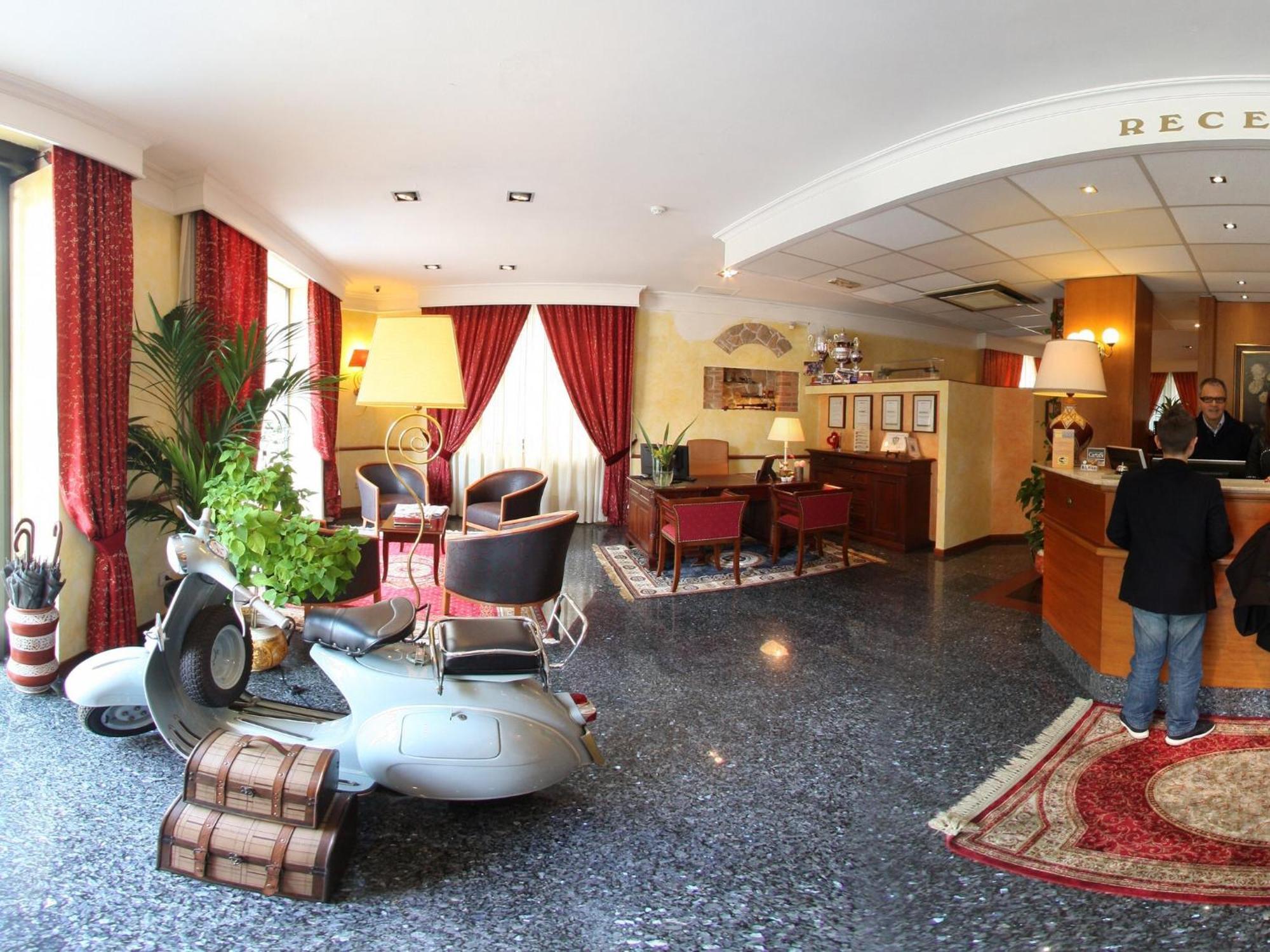 Hotel La Pace - Experience 卡西诺 外观 照片